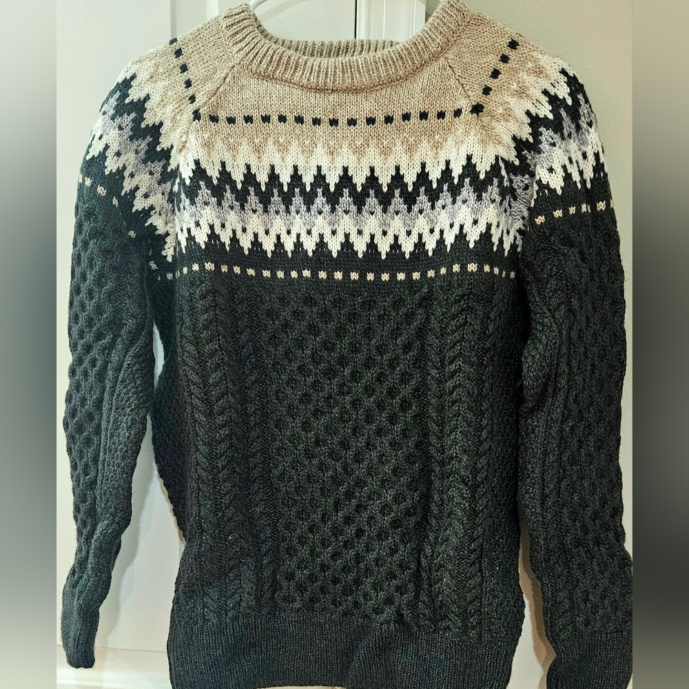 Women's Dark Green, Tan and Cream Patterned Sweater